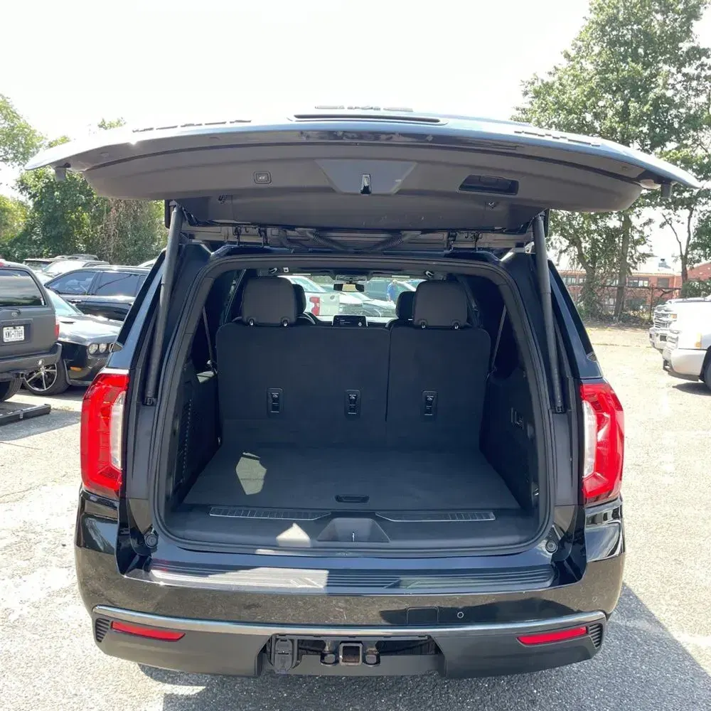 2022 GMC Yukon XL AT4