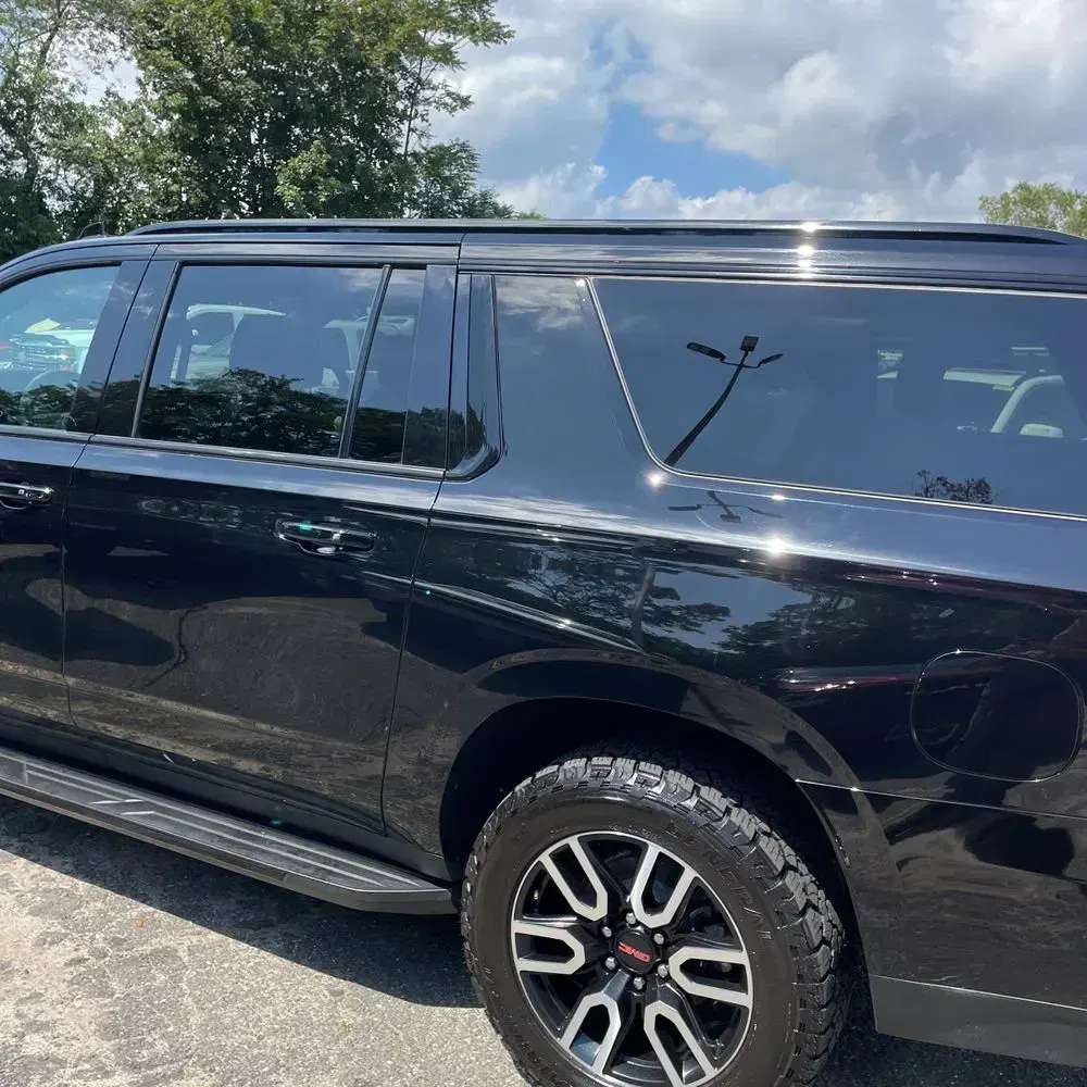 2022 GMC Yukon XL AT4