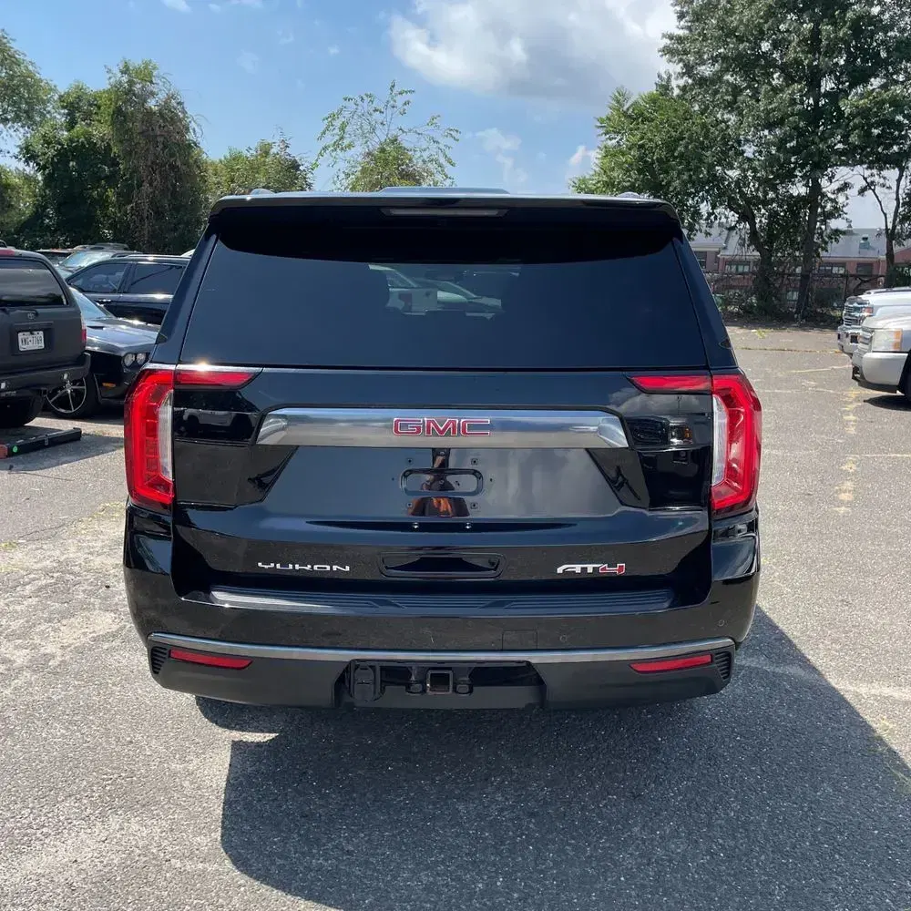 2022 GMC Yukon XL AT4