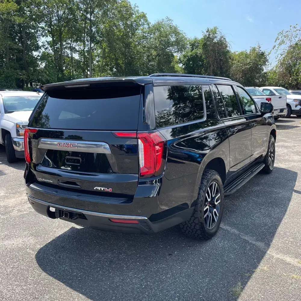 2022 GMC Yukon XL AT4