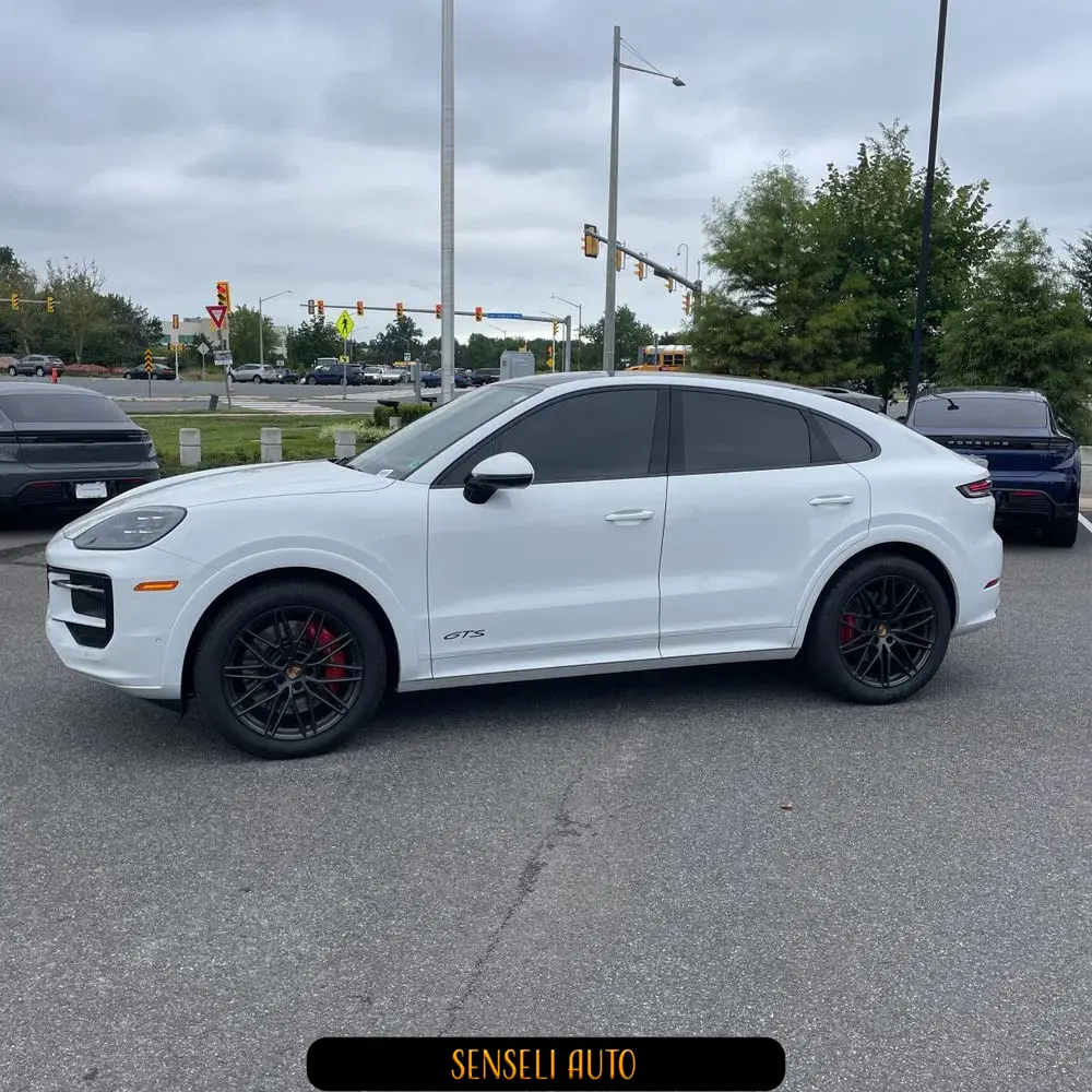2025 Porsche Cayenne GTS