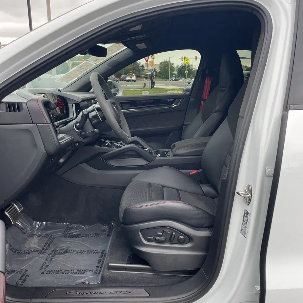 2025 Porsche Cayenne GTS