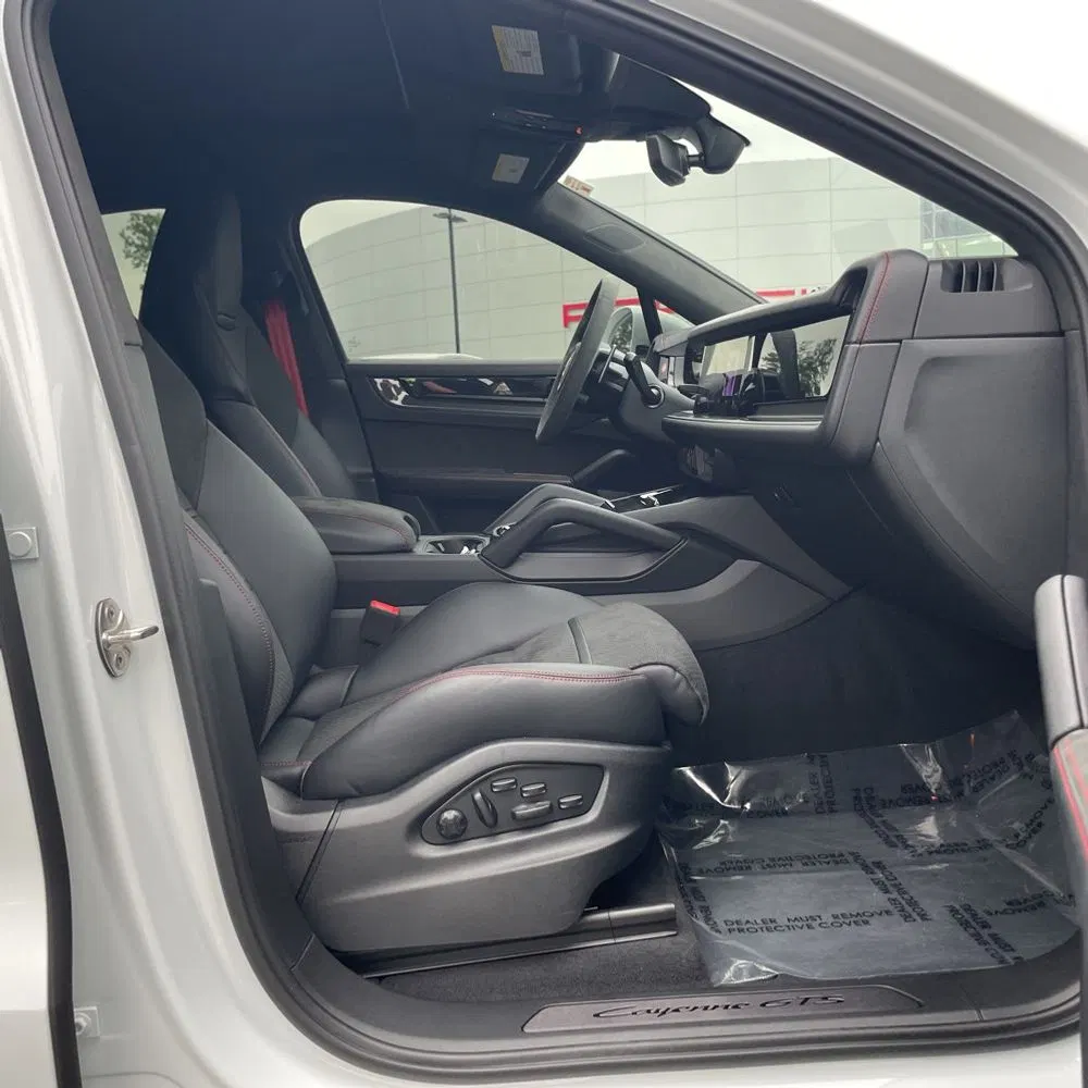 2025 Porsche Cayenne GTS