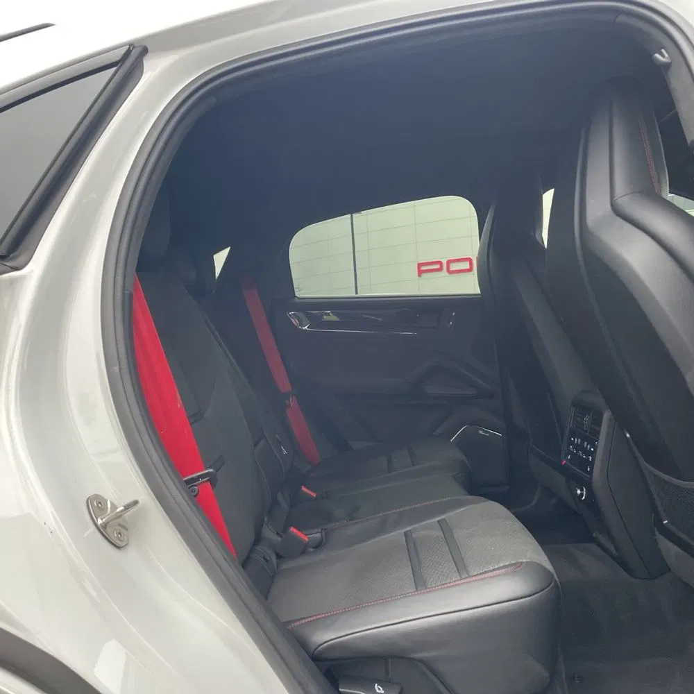 2025 Porsche Cayenne GTS