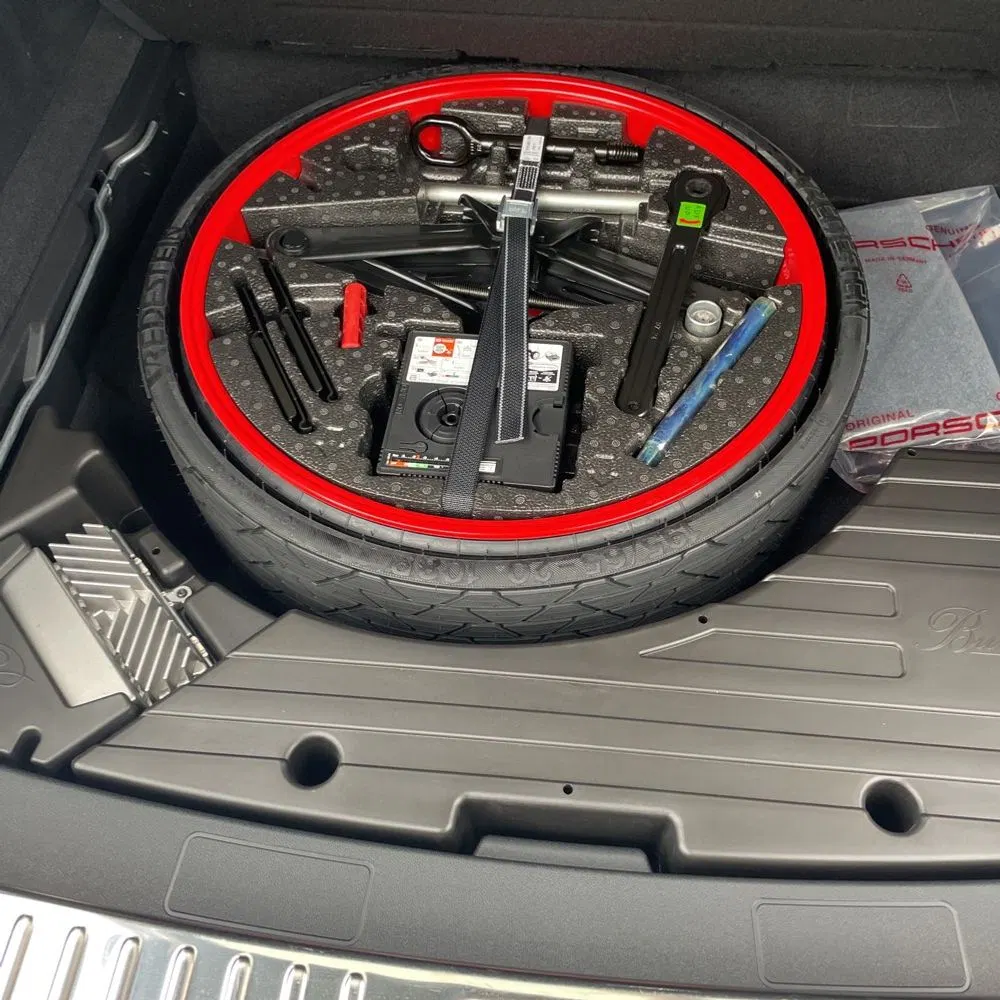 2025 Porsche Cayenne GTS