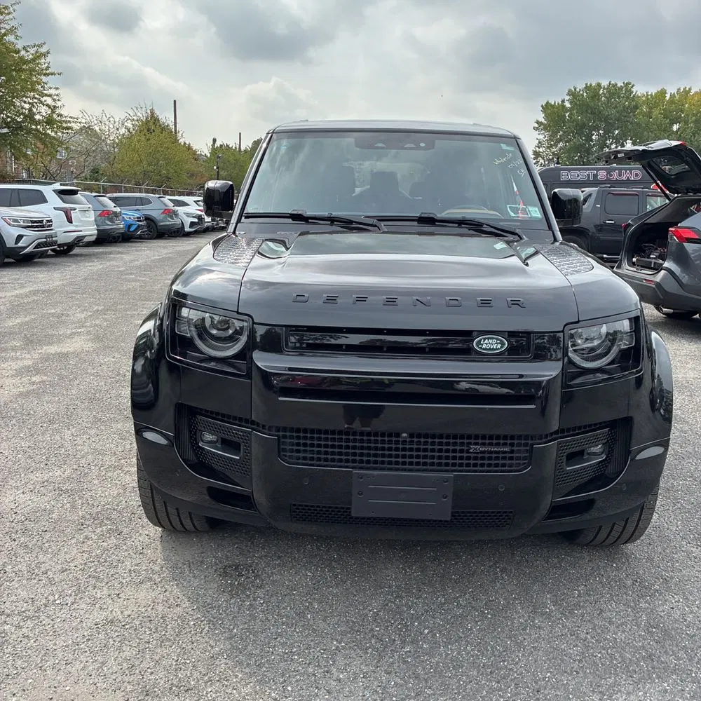 2023 Land Rover Defender 130 X-Dynamic SE