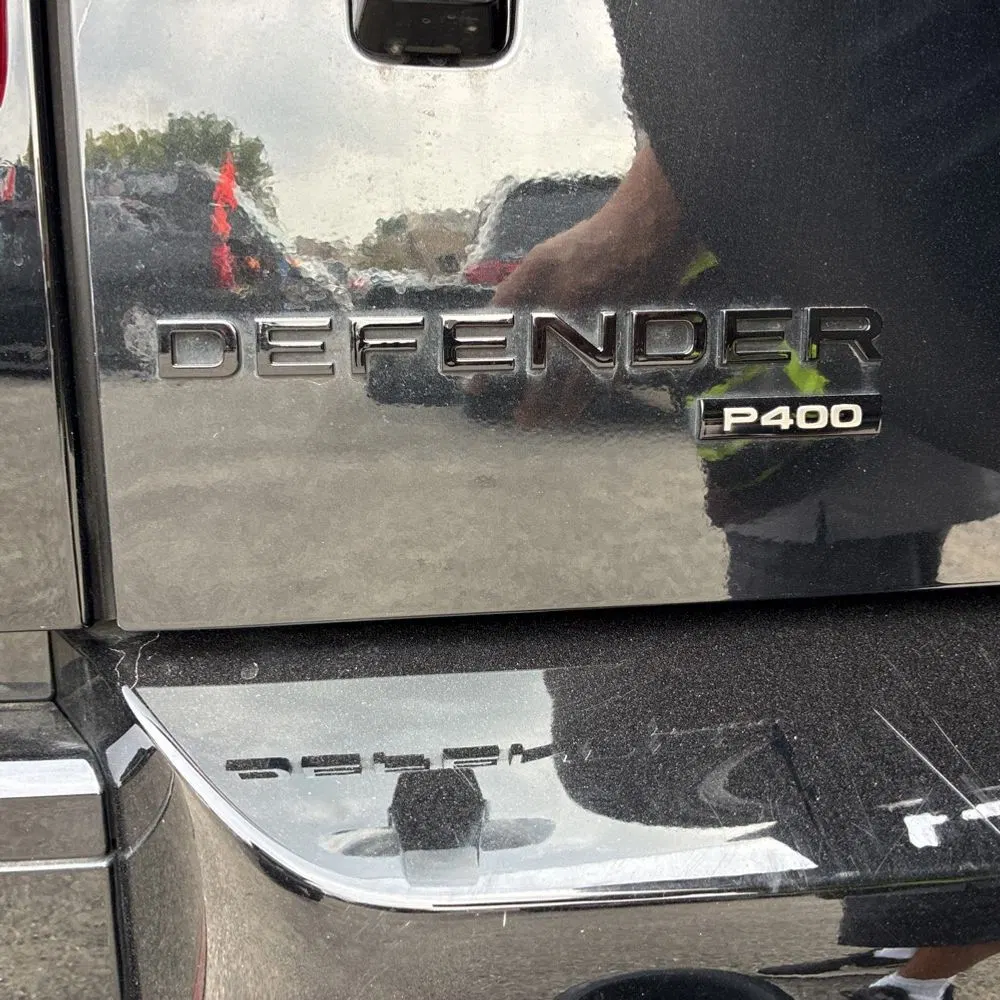 2023 Land Rover Defender 130 X-Dynamic SE