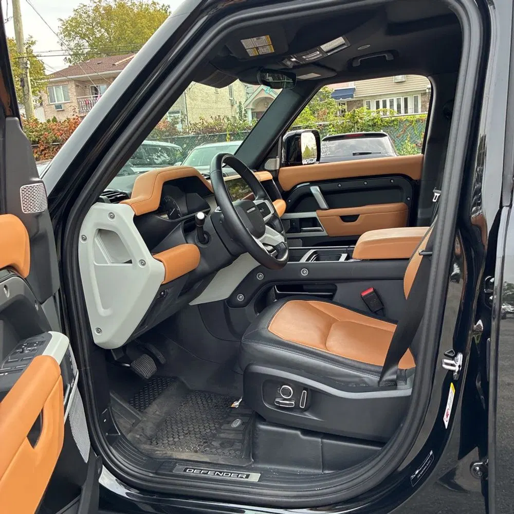 2023 Land Rover Defender 130 X-Dynamic SE
