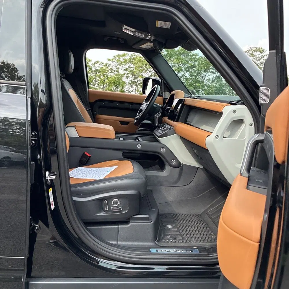 2023 Land Rover Defender 130 X-Dynamic SE