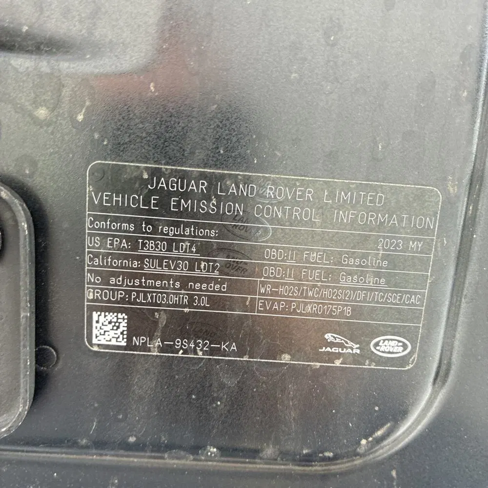 2023 Land Rover Defender 130 X-Dynamic SE