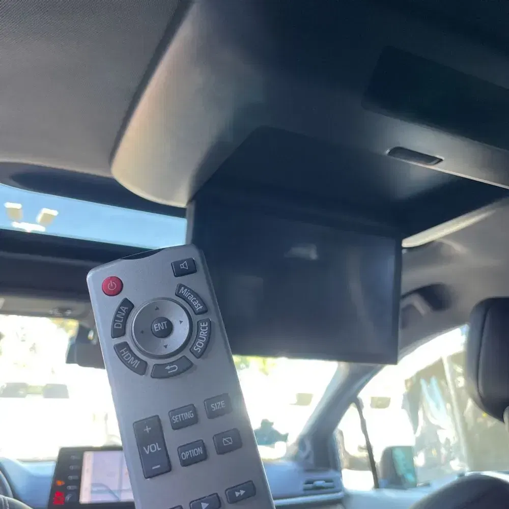 2023 Toyota Sienna Platinum 7-Passenger