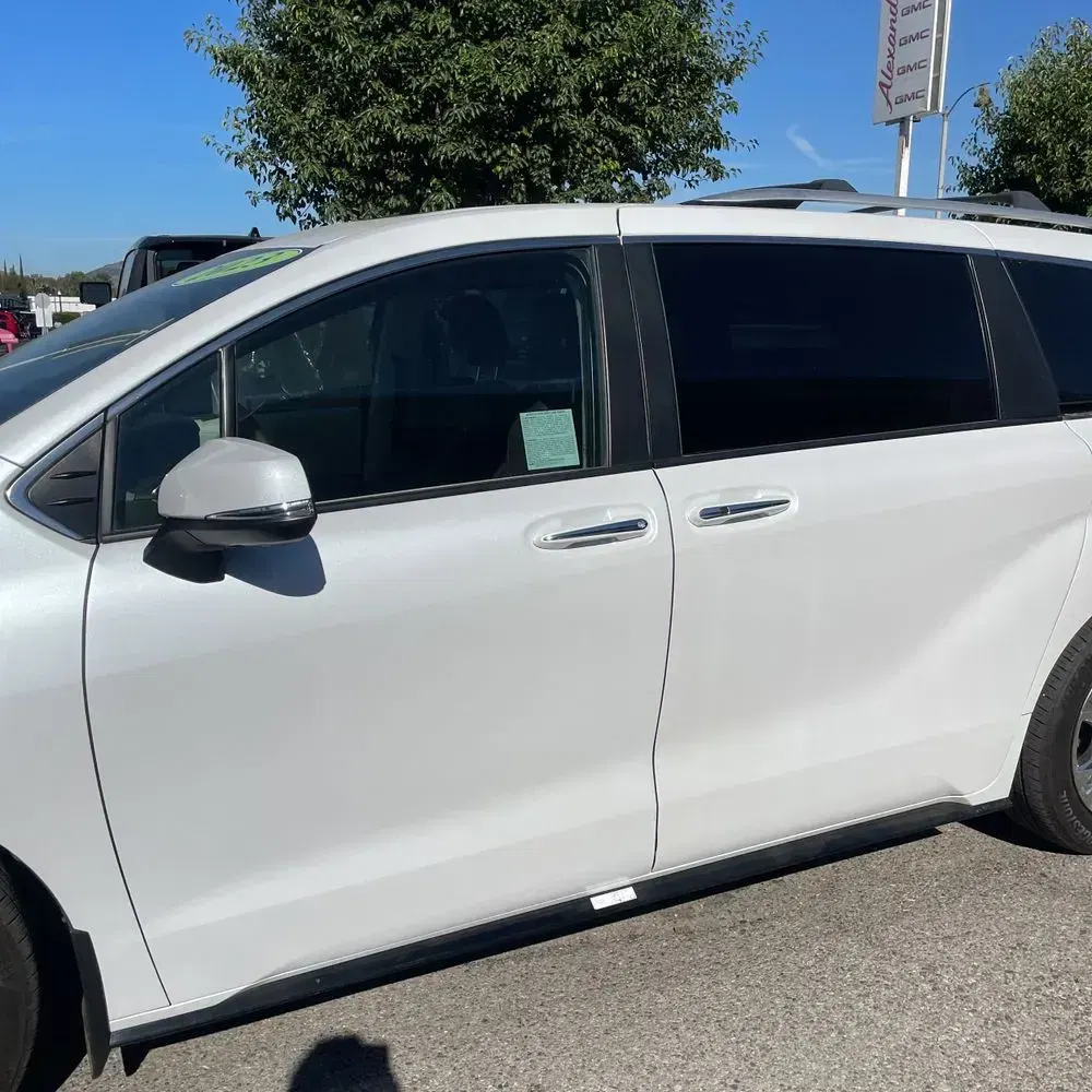 2023 Toyota Sienna Platinum 7-Passenger