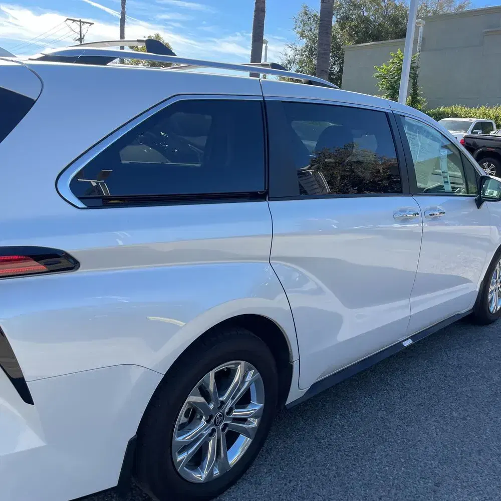 2023 Toyota Sienna Platinum 7-Passenger