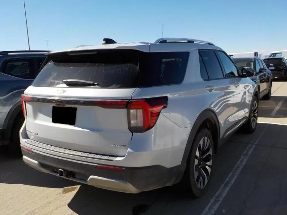 2025 Ford Explorer Platinum