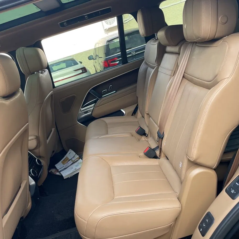 2024 Land Rover Range Rover P400 SE LWB