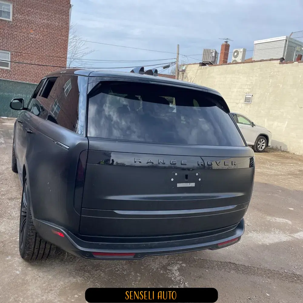 2024 Land Rover Range Rover P400 SE LWB
