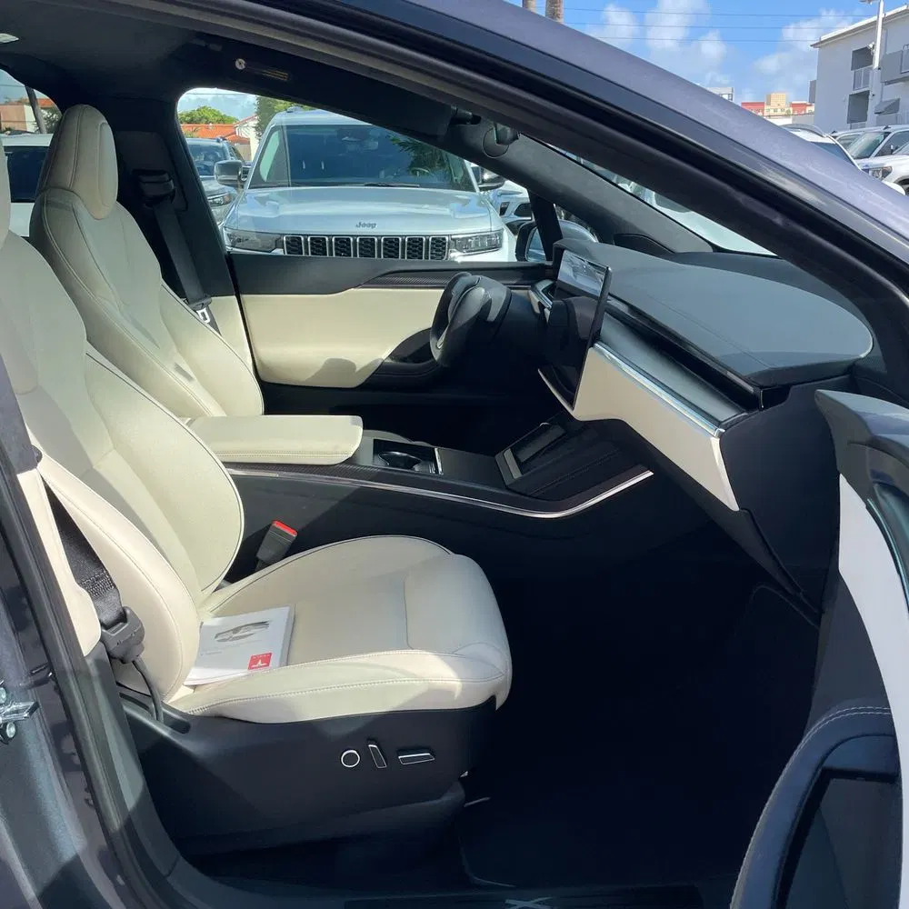2023 Tesla Model X Plaid