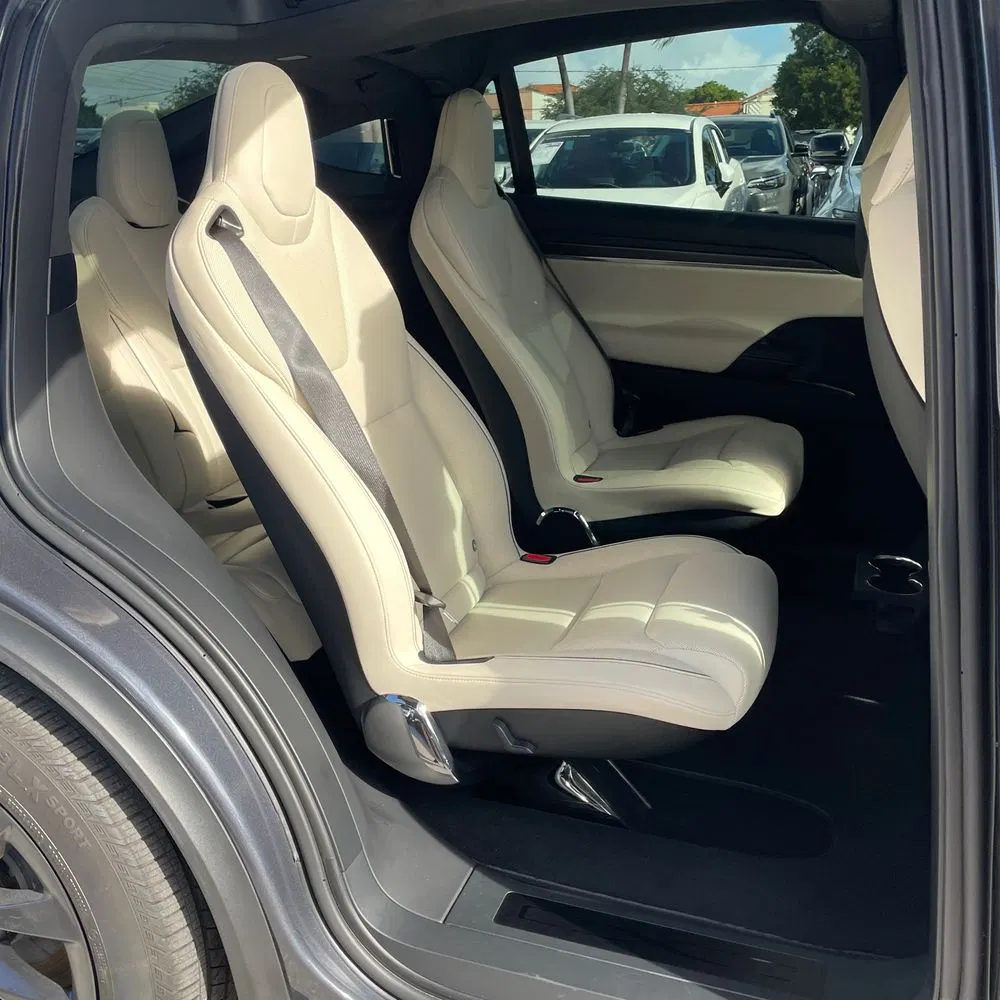 2023 Tesla Model X Plaid
