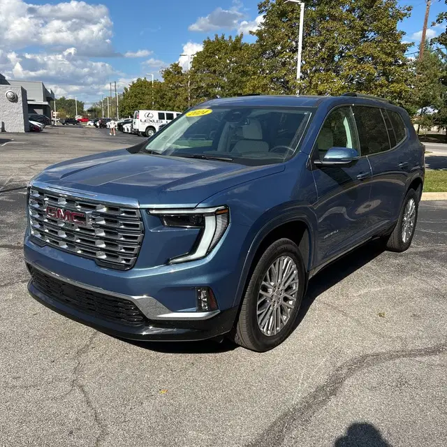 2024 GMC Acadia Denali