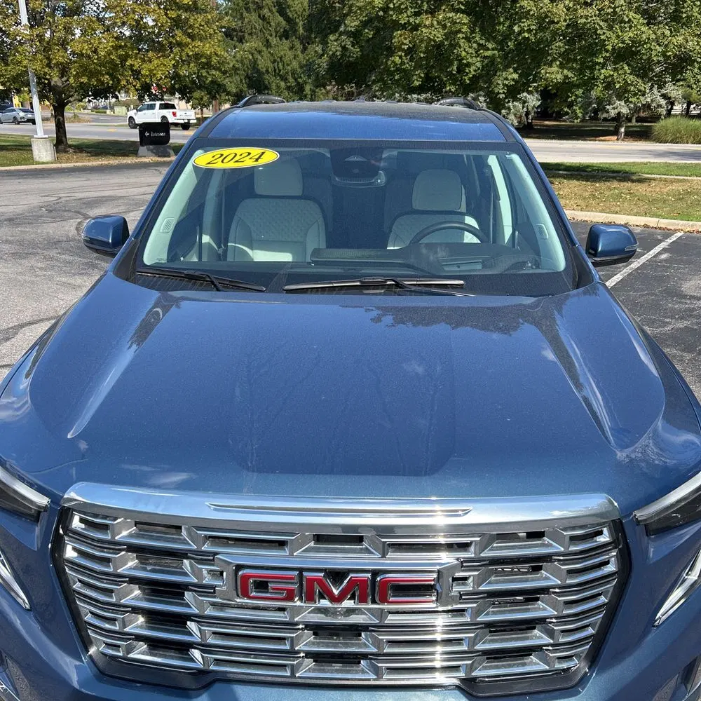 2024 GMC Acadia Denali