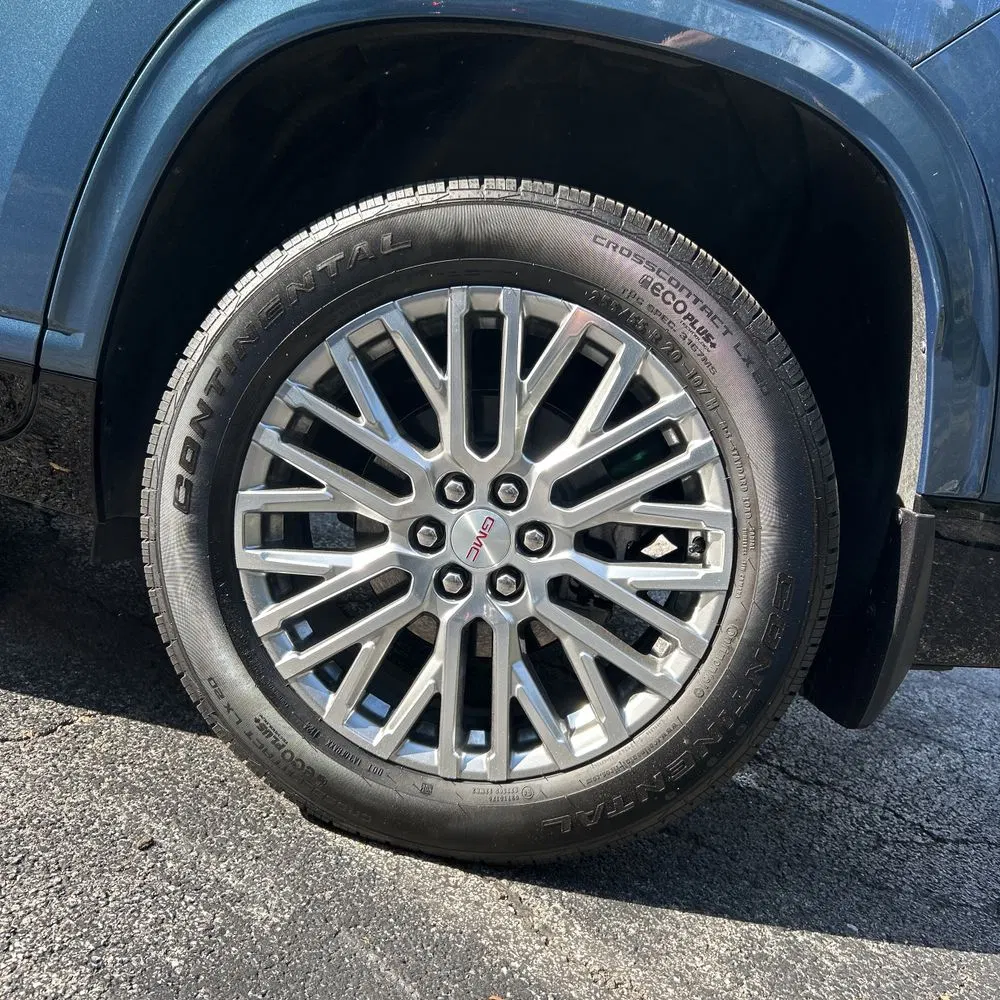 2024 GMC Acadia Denali