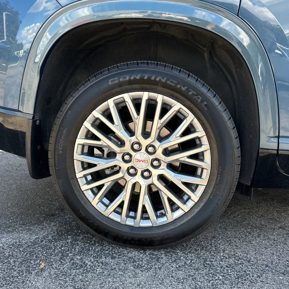 2024 GMC Acadia Denali