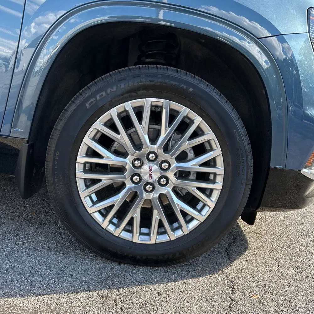 2024 GMC Acadia Denali