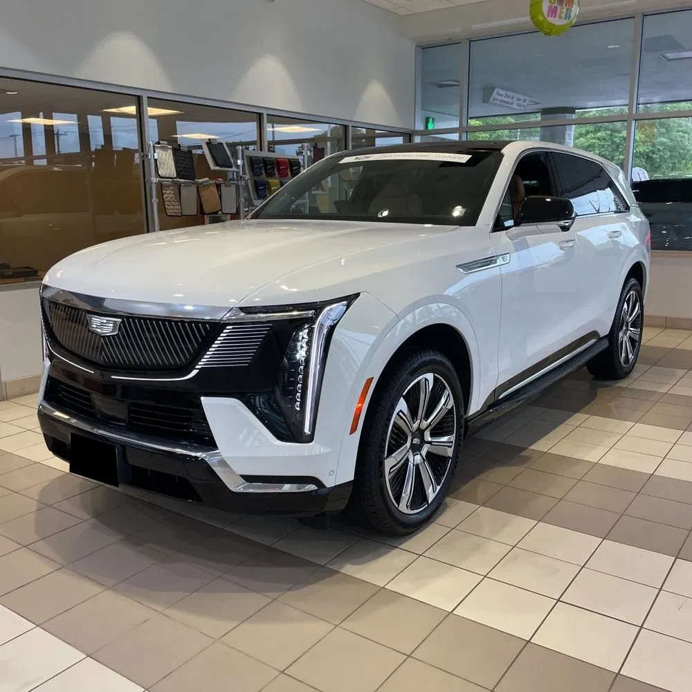 2025 Cadillac Escalade IQ Luxury 2