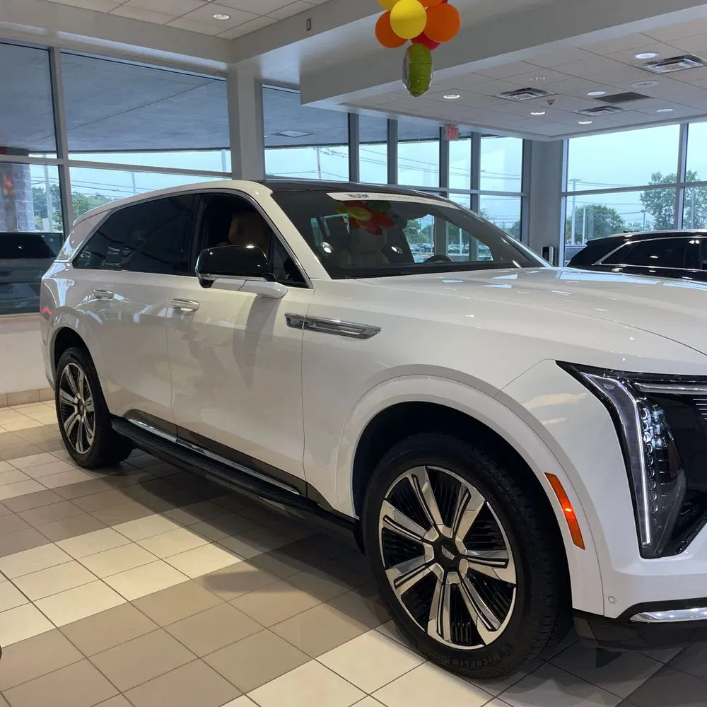 2025 Cadillac Escalade IQ Luxury 2