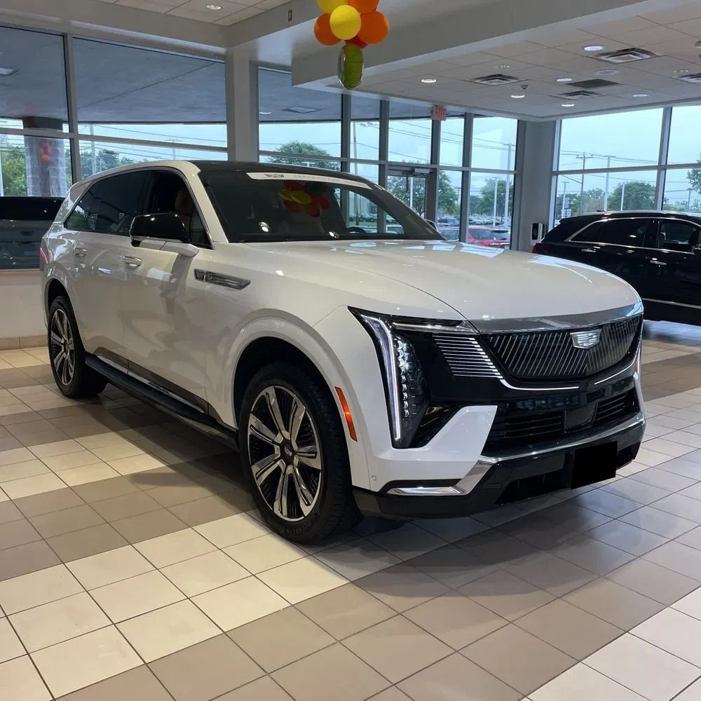 2025 Cadillac Escalade IQ Luxury 2