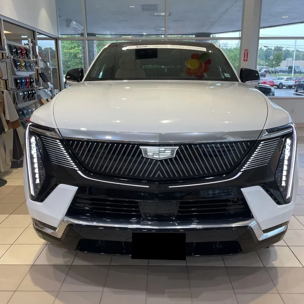 2025 Cadillac Escalade IQ Luxury 2