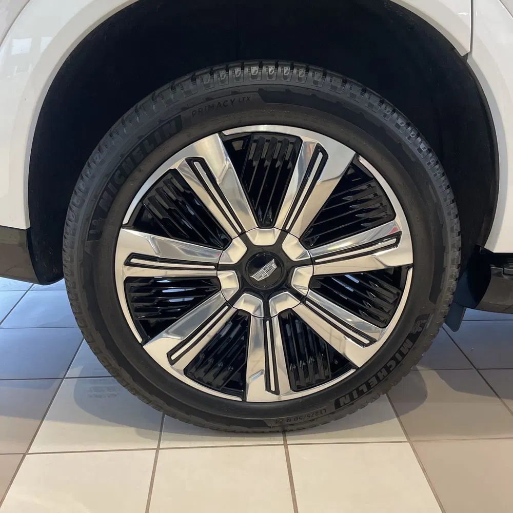 2025 Cadillac Escalade IQ Luxury 2