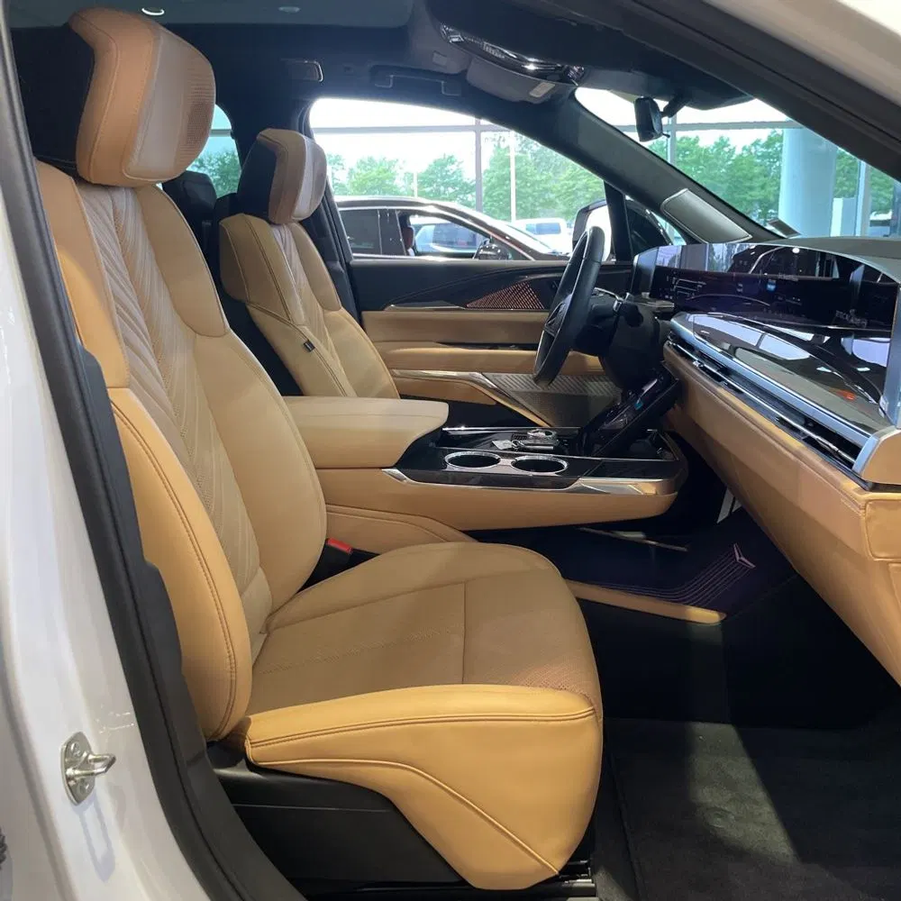 2025 Cadillac Escalade IQ Luxury 2