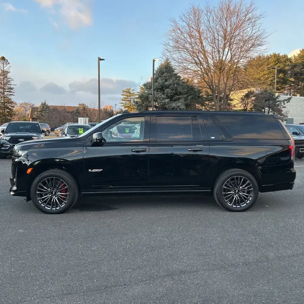 2024 Cadillac Escalade-V ESV Base
