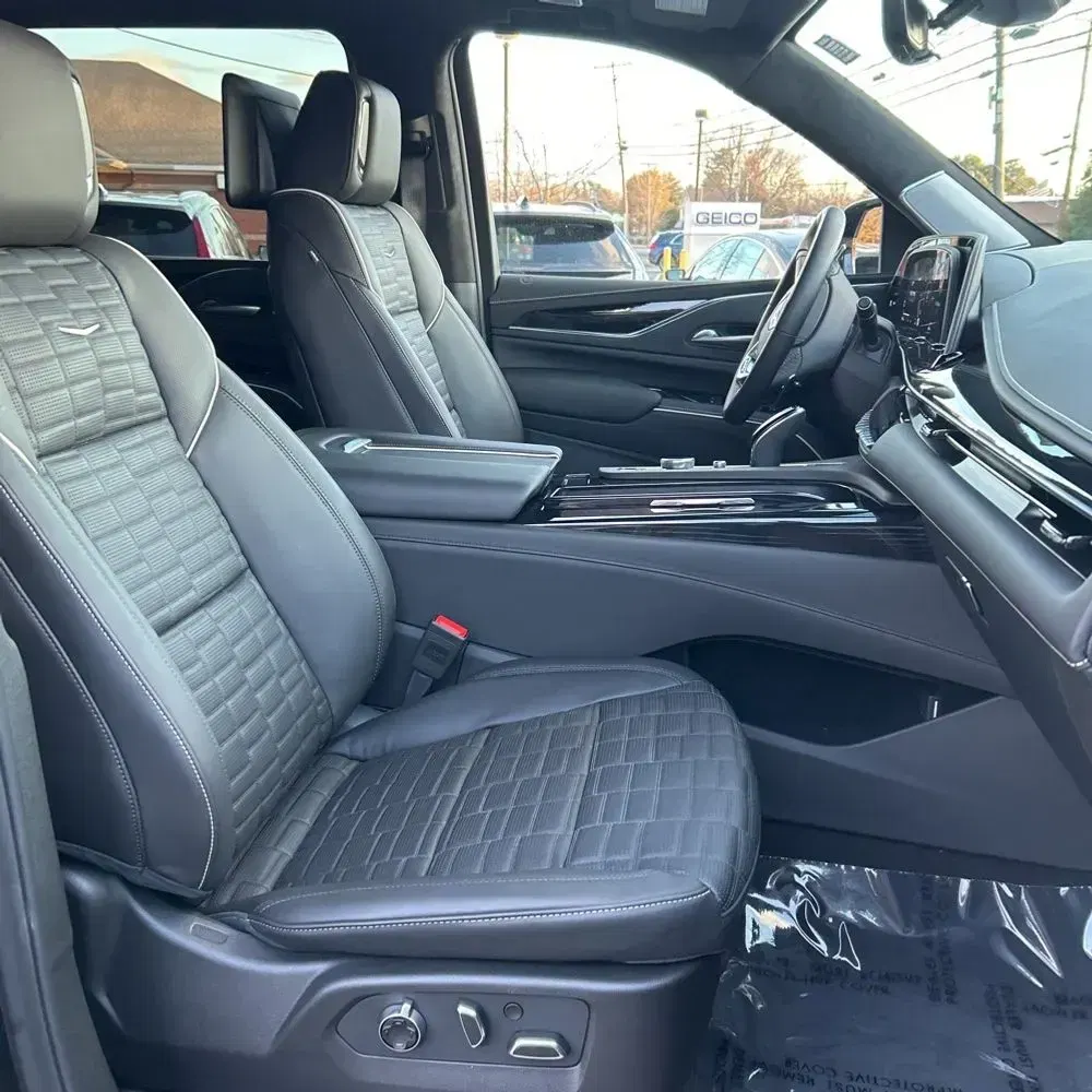 2024 Cadillac Escalade-V ESV Base