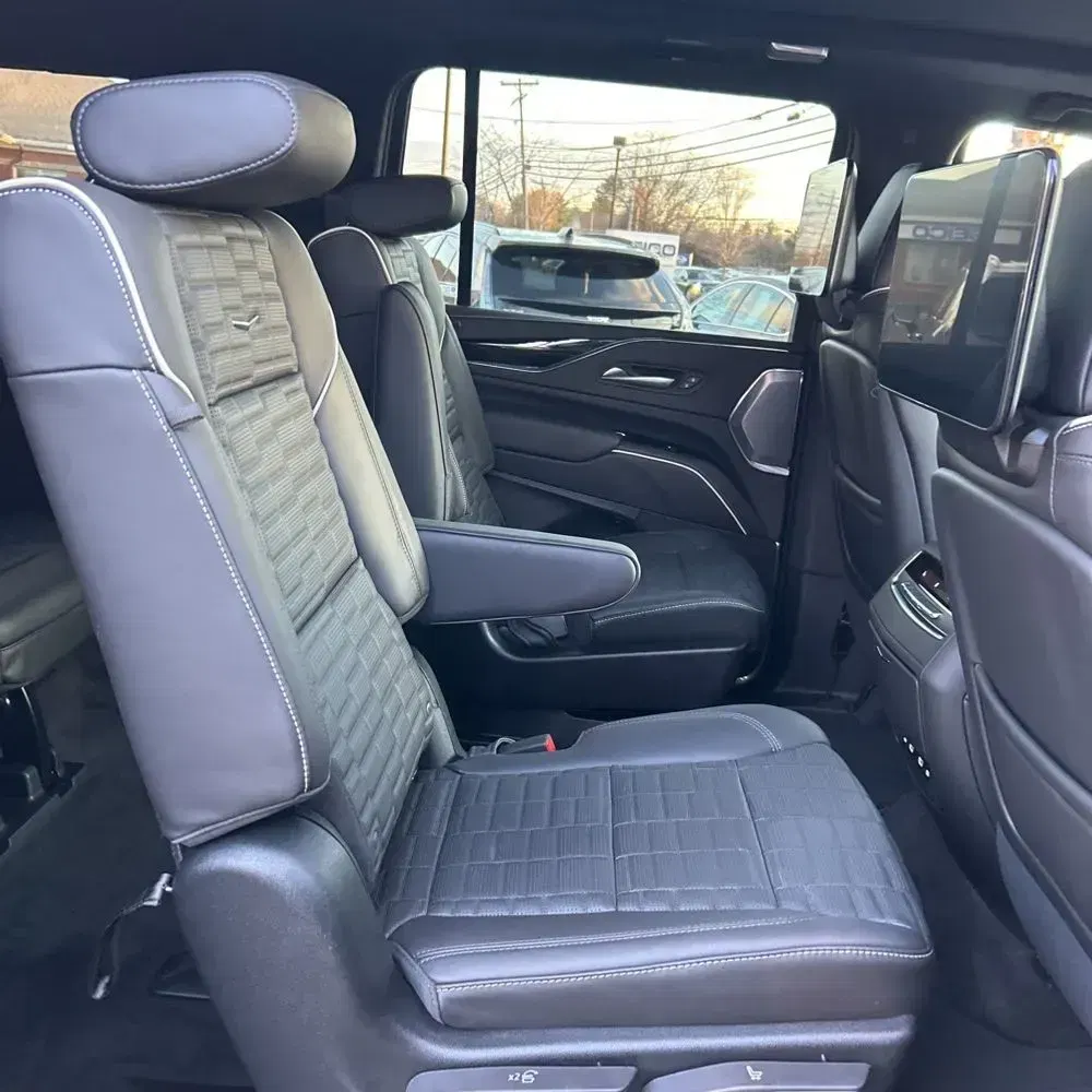 2024 Cadillac Escalade-V ESV Base