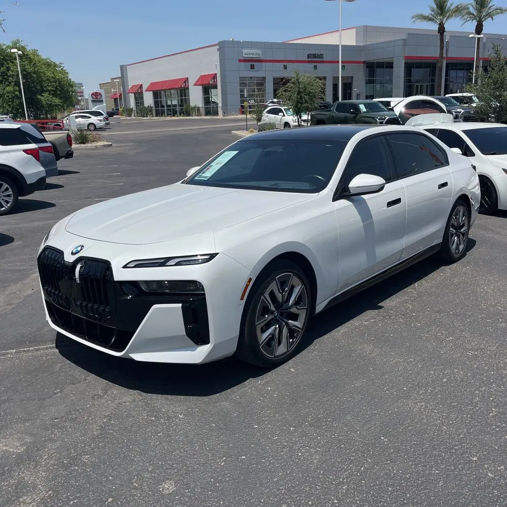 2023 BMW 7-Series 740i