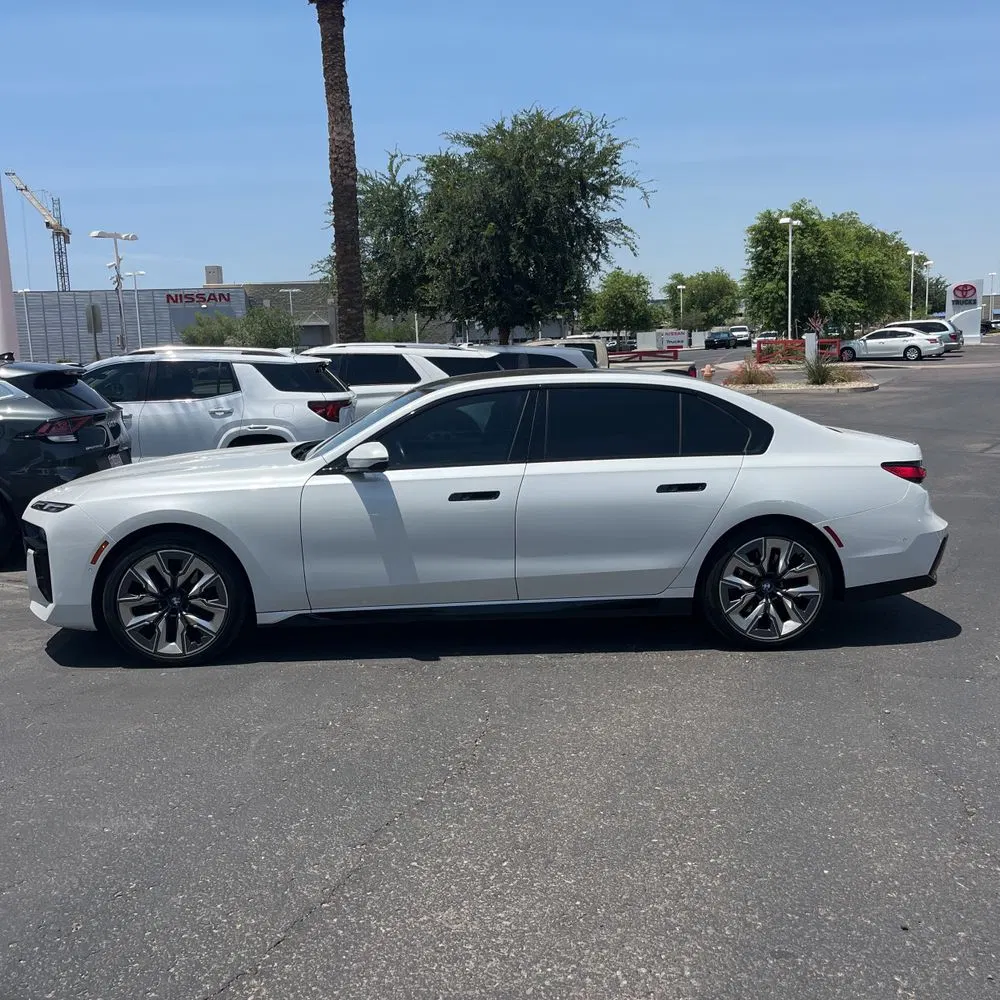 2023 BMW 7-Series 740i