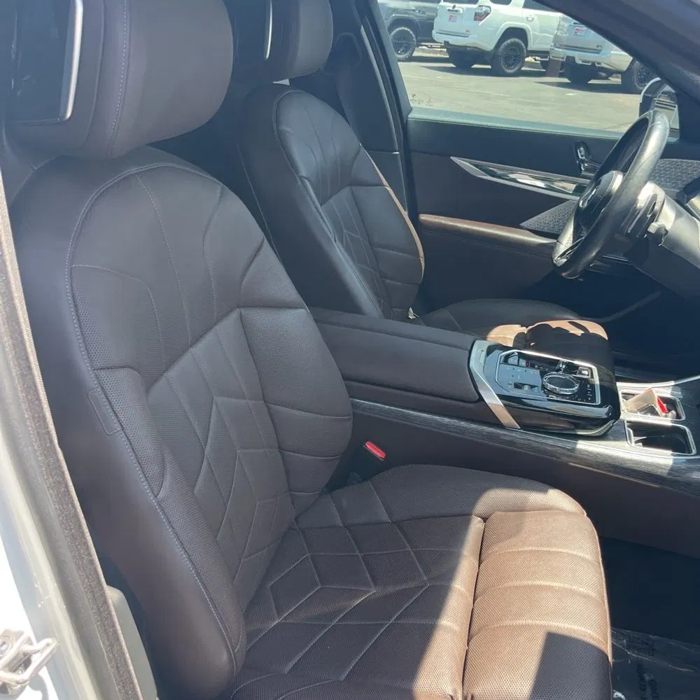 2023 BMW 7-Series 740i