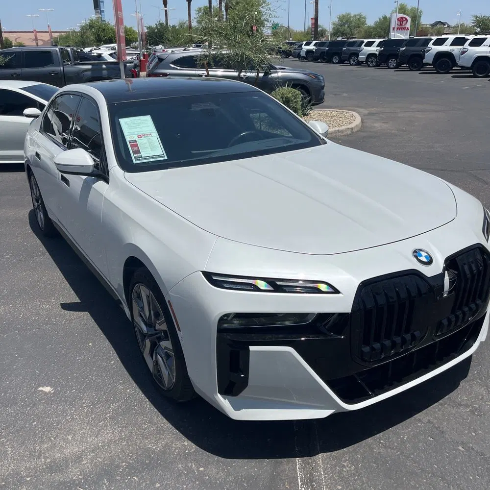 2023 BMW 7-Series 740i