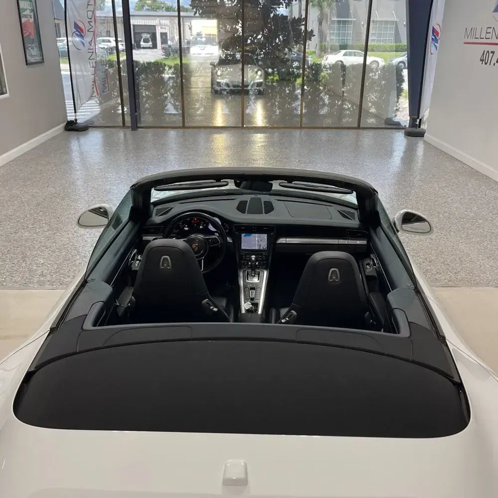 2018 Porsche 911 Carrera