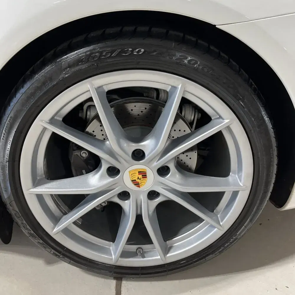 2018 Porsche 911 Carrera
