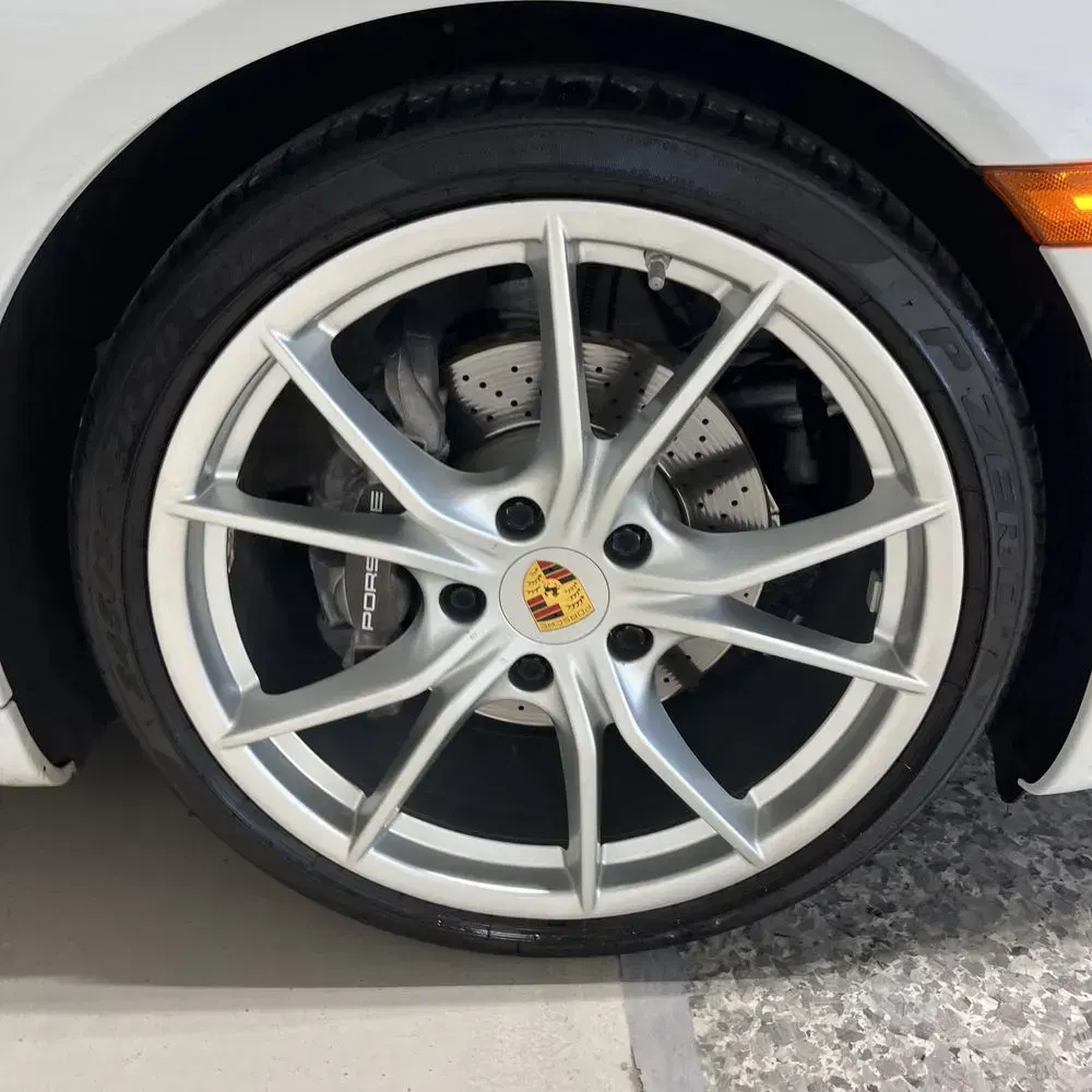 2018 Porsche 911 Carrera