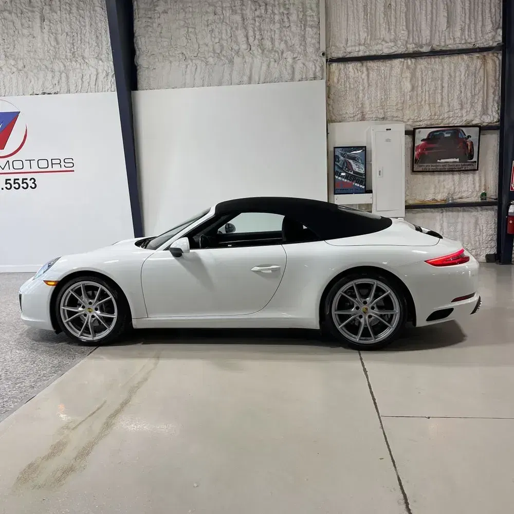 2018 Porsche 911 Carrera