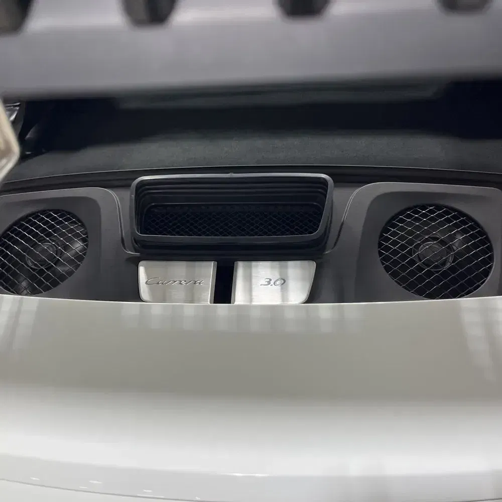 2018 Porsche 911 Carrera