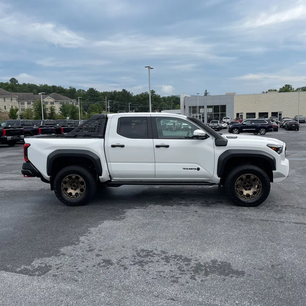 2024 Toyota Tacoma Trailhunter HV