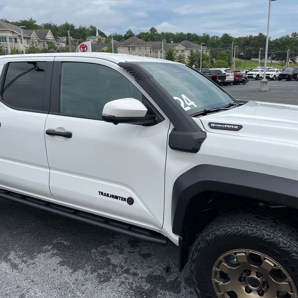 2024 Toyota Tacoma Trailhunter HV