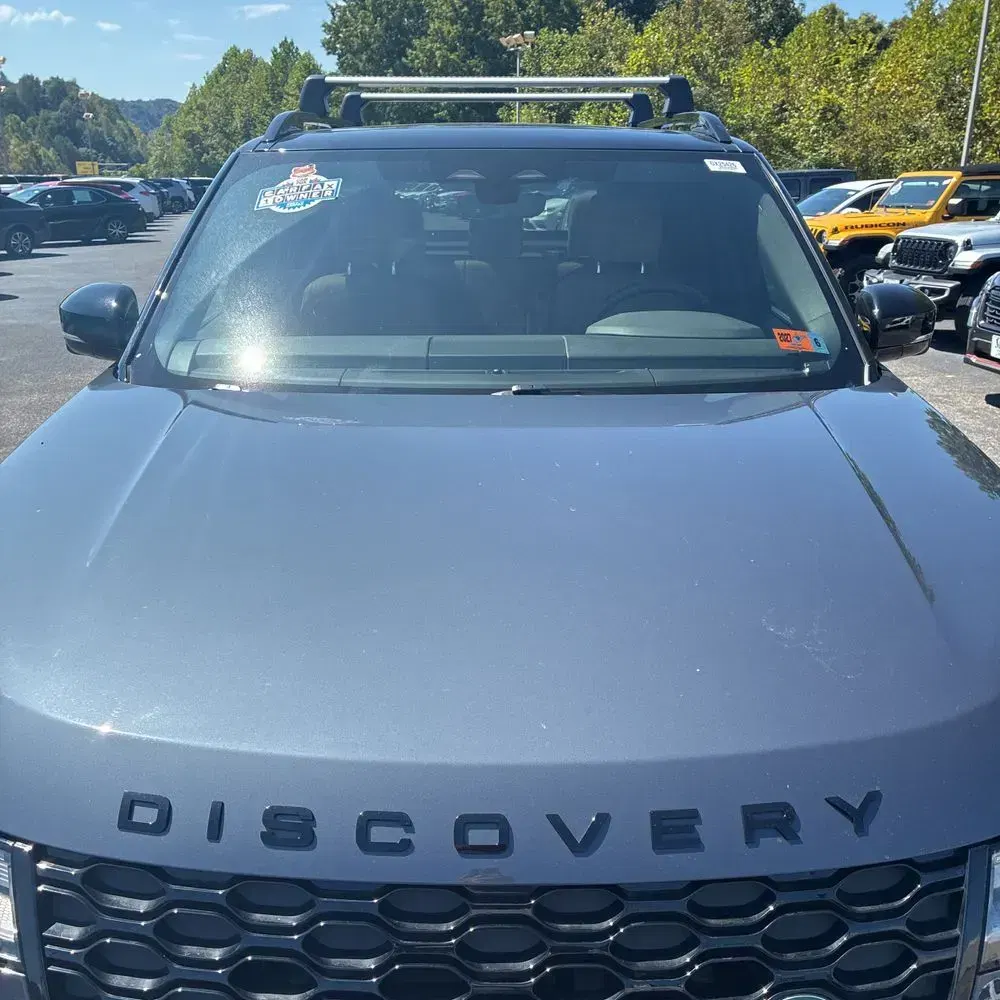 2024 Land Rover Discovery Dynamic SE P300