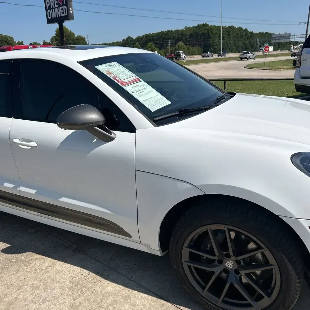 2024 Porsche Macan Base