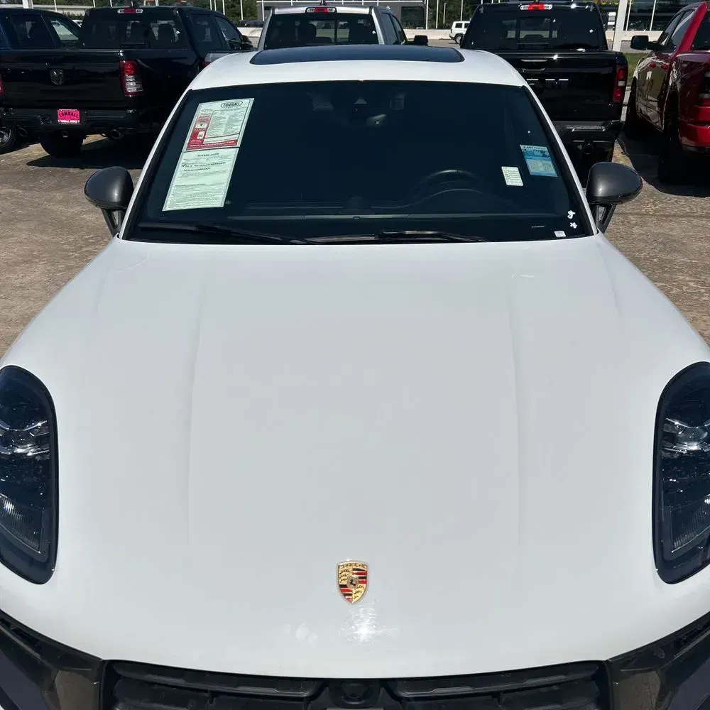 2024 Porsche Macan Base